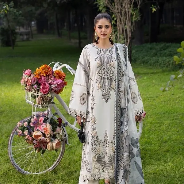 Zarqun lawn