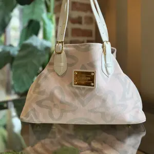 Pre-owned Louis Vuitton canvas Shoulder Bags Tahitienne Cabas PM Rose Tote