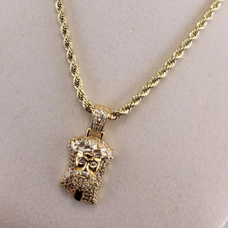 33- Jesús Pendant & Chain in 14K Laminate Gold - Elegant Jewelry Necklace for Men and Women - Perfect Gift Option