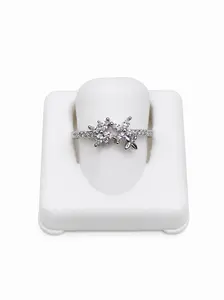 Anillo radiante de dos mariposas y una flor plata 925 / Radiant ring with two butterflies and a flower, 925 sterling silver