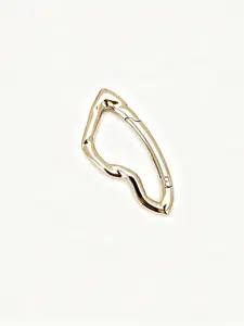 1pc Alien Battle Axe Spring Buckle Hardware Accessories, Streetwear Carabiner Y2K Retro Keychain, Zinc Alloy Spring Coil, Mountain Climbing Buckle, Keychain, Car key, Dog Buckle, Unique Shape, Fashionable Alloy Keychain, Versatile Use