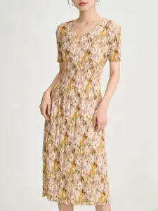 Summer New Elastic Pleated Dress, Thin Casual Fashion Dress, Elegant Women's Dress for Vacation, Outing, Beach, Printed Ruffle Dress