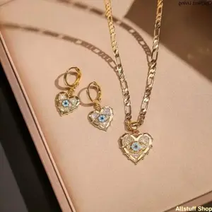 2-piece 14K gold-plated open twisted eternal blue eye pendant necklace set has a luxurious vintage style and is perfect for women to wear, making it an ideal choice for parties.