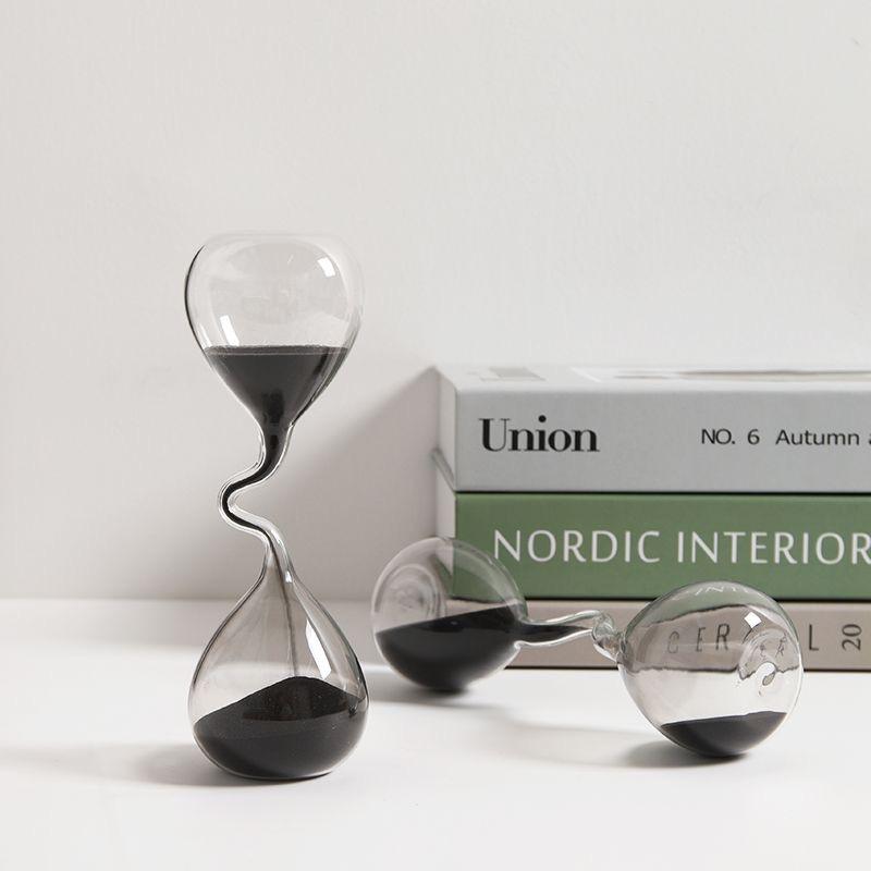 Creative Twisted Hourglass Timer Ornament Luxury High-End Unique Decor for Office Desk Bedroom Functional Style Gift Idea Elevate Your Space with Style