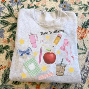 Personalized Teacher Crewneck Sweatshirt – Custom Name Gift for Teachers, Back to School Teacher Shirt, Teacher Appreciation Gift