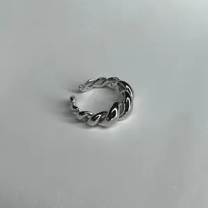 Twisted Ring