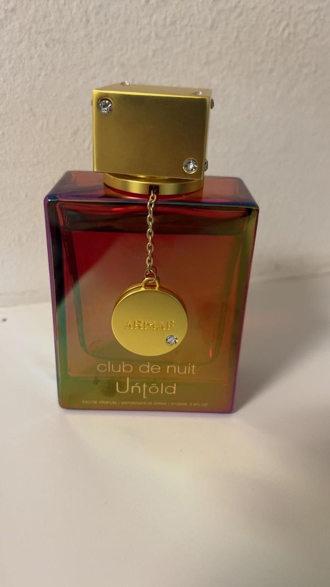 Item: Club de Nuit woman + club de nuit maleka + club de