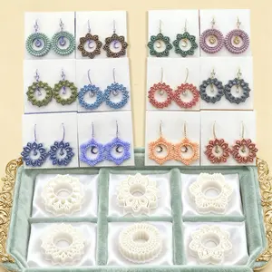 6 pieces of multi-color, Diverse shapes patterned and shaped flowers, such as flower-shaped, ring-shaped, Jewelry Making Kits, featuring a Christmas and Valentine's Day aroma, clay cutting molds, polymer clay knives with a festive atmosphere, Chri