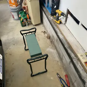 Foldable Garden Kneeler and Seat, Gardening Bench for Kneeling and Sitting Garden Stools, Garden Helper Seat with Tool Pocket, Eva Soft Foam Pad for Kneeling and Seating, Lightweight Frame