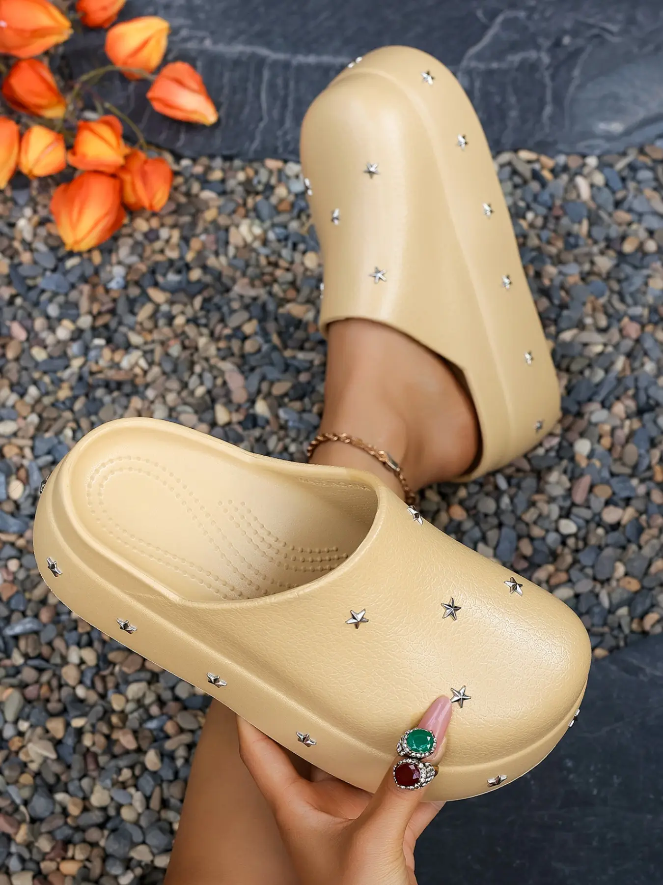 Versatile Milk Tea Color Thick Sole Slippers, Casual PU Upper Rubber Sole, Plain Design, Less Than Ankle Height, Perfect for Any Footwear