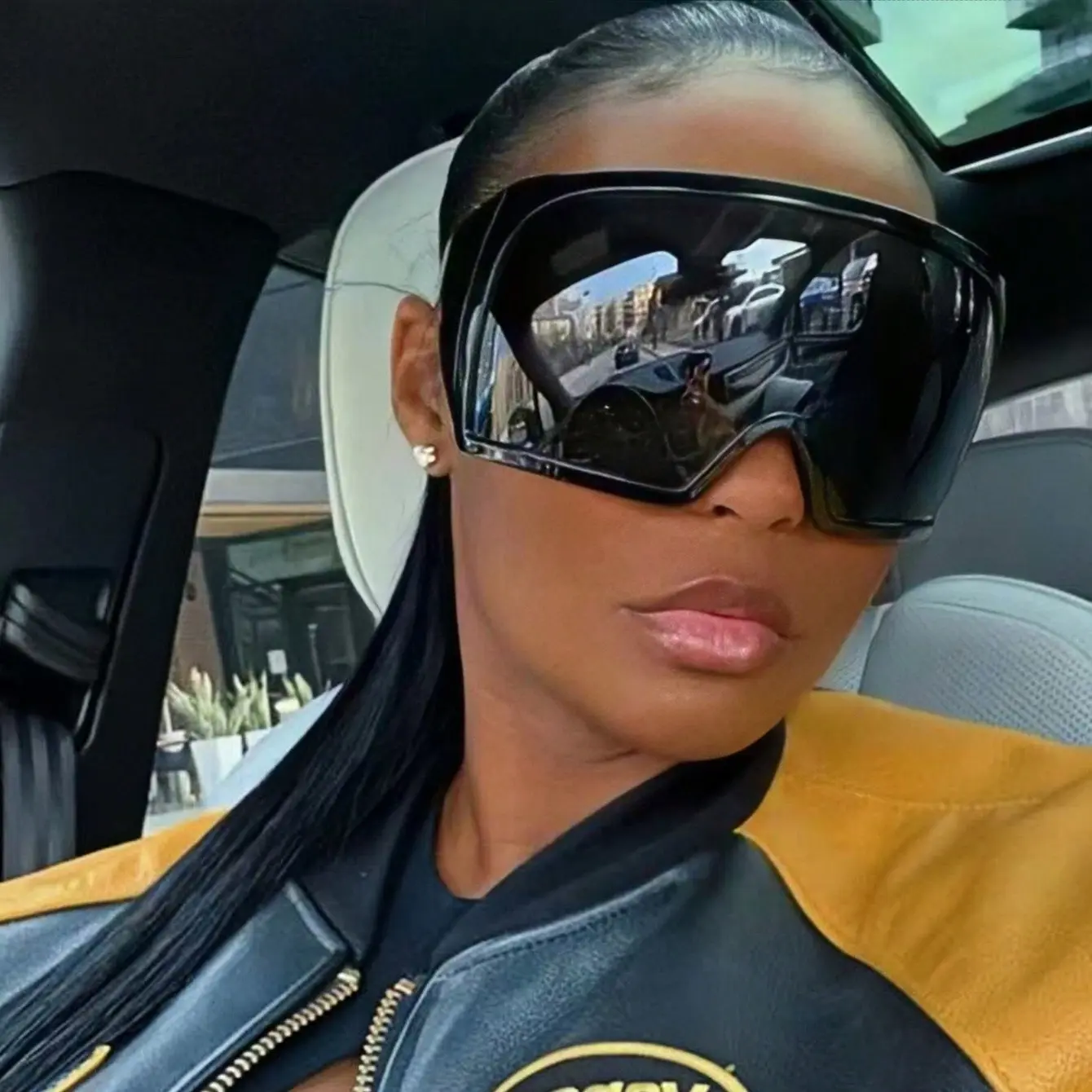 Fashionable oversized sunglasses Oversized Fashionable Round Sunglasses in Tortoise – Jessica  main image 3