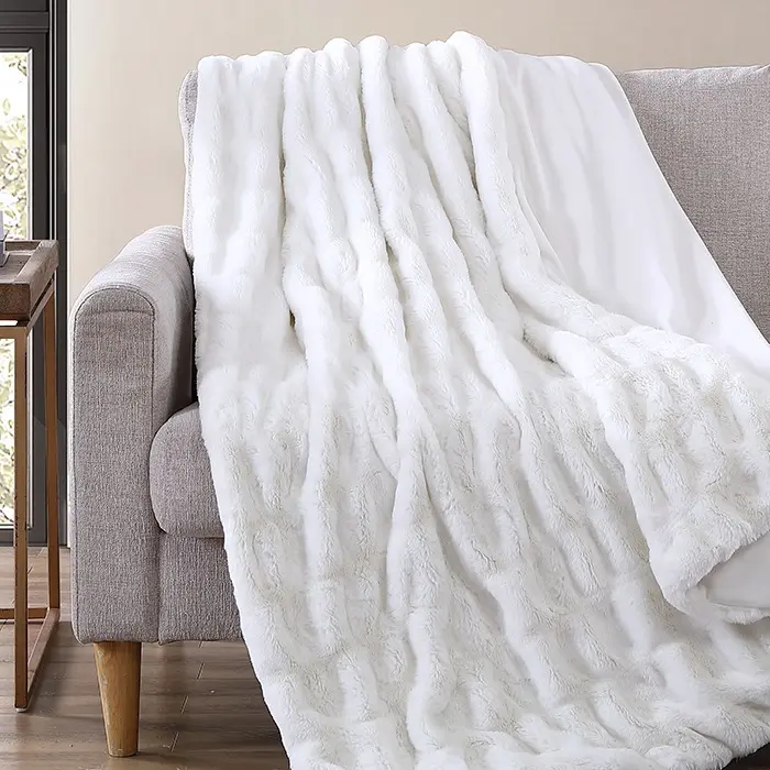 The Nesting Company Juniper Faux Fur 50"70" Throw Blanket