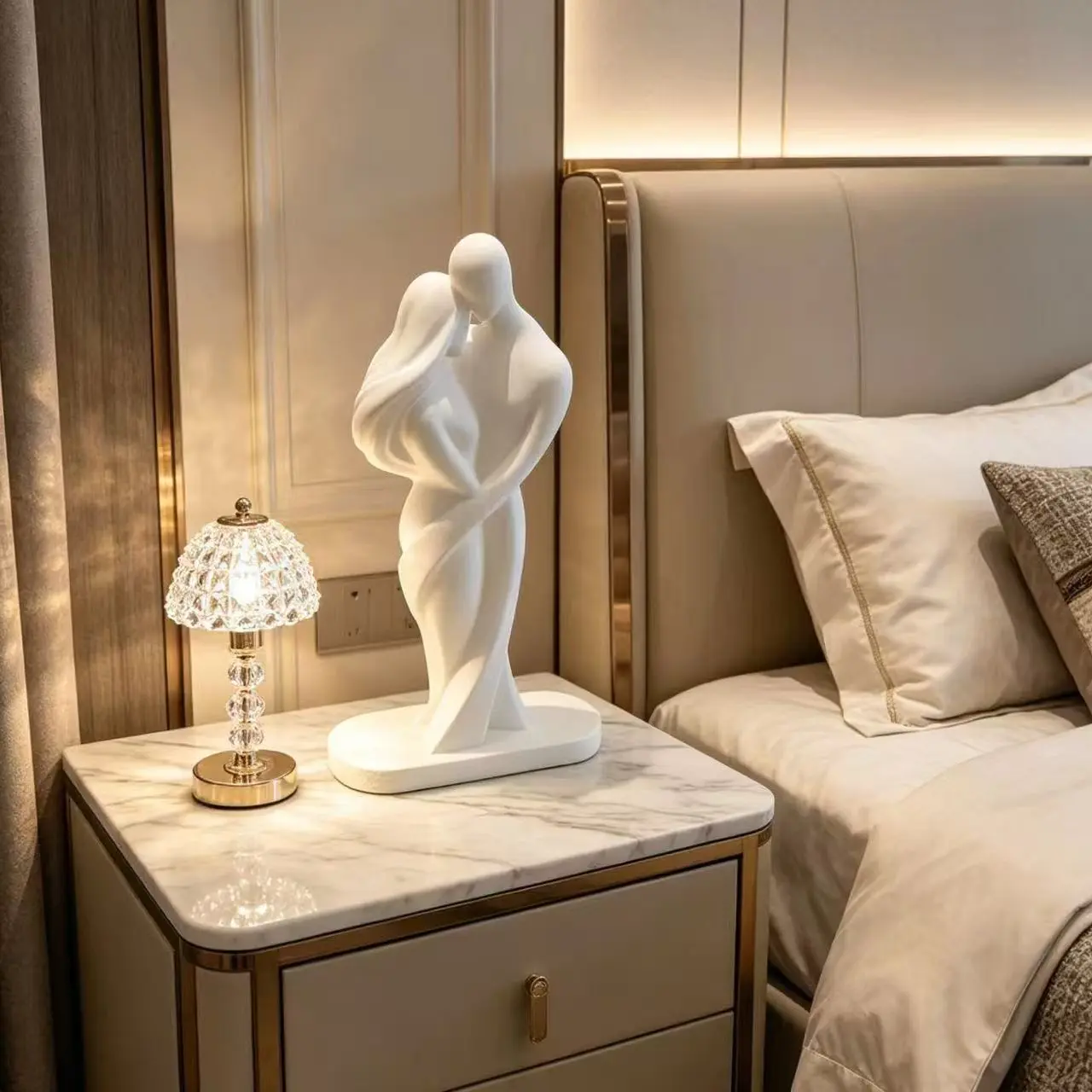 Modern Minimalist Couple Statue, Art Figurine, Romantic Luxury Collectible Home Decor, Ideal for Bedroom and Living Room, Elegant Sculpture for Interior Design, Modern Home Decoration, Statues For Home Decor