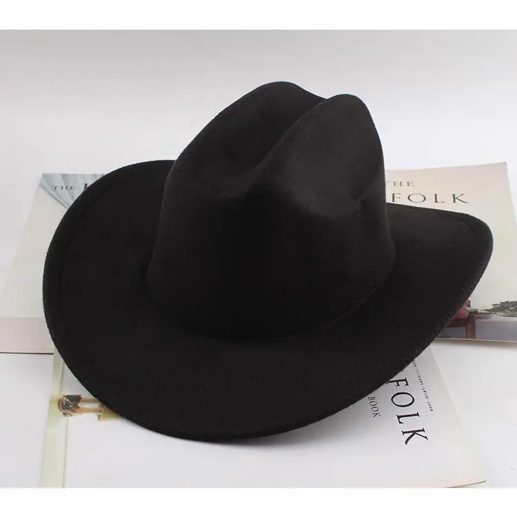 Felt with a straight curved edge   black