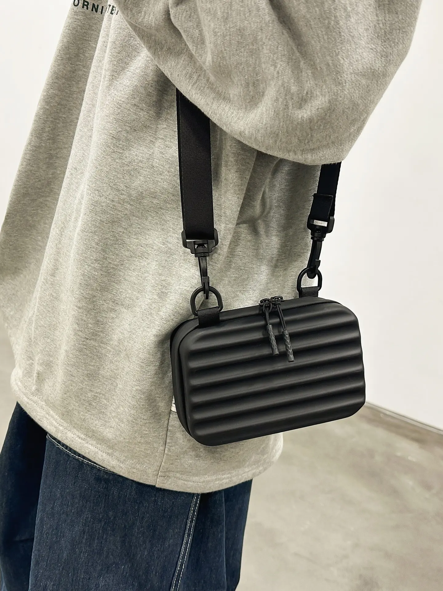 Hard Shell PU Mini Luggage Stylish Crossbody Bag, Trendy Functional Unisex Shoulder Bag, Daily Commute Street Style, Versatile Fashion Accessory
