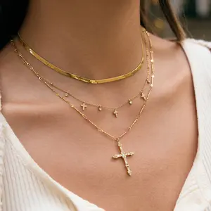 Elegant European and American style cross necklace with diamonds, popular cross-border product, stackable, high-end feel, 18K gold and 316 stainless steel jewelry