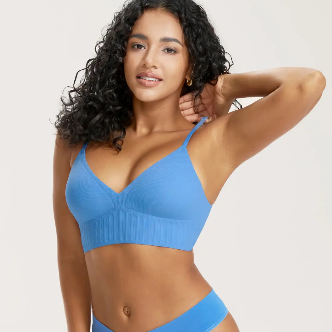 TAHUJIU Adhesive Bra for A-E Cups, Strapless Backless Push Up, Breathable Seamless Fabric, Invisible on White for Bridal Occasions
