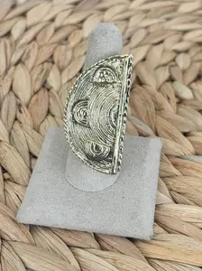 Ngao Statement Ring