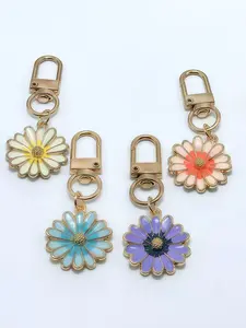 Summer Cute Sakura Keychain, Floral Pendant for Bags, Adorable Couple Accessory, Fresh and Lovely Charm, Perfect Gift Idea