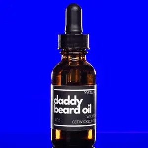 Daddy Beard Oil To Nourish Scratchy Beards & Scented with Leather