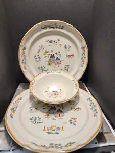 Lot 3 Vintage International Stoneware "HEARTLAND" Dinner Plates N Bowl Farm Cow