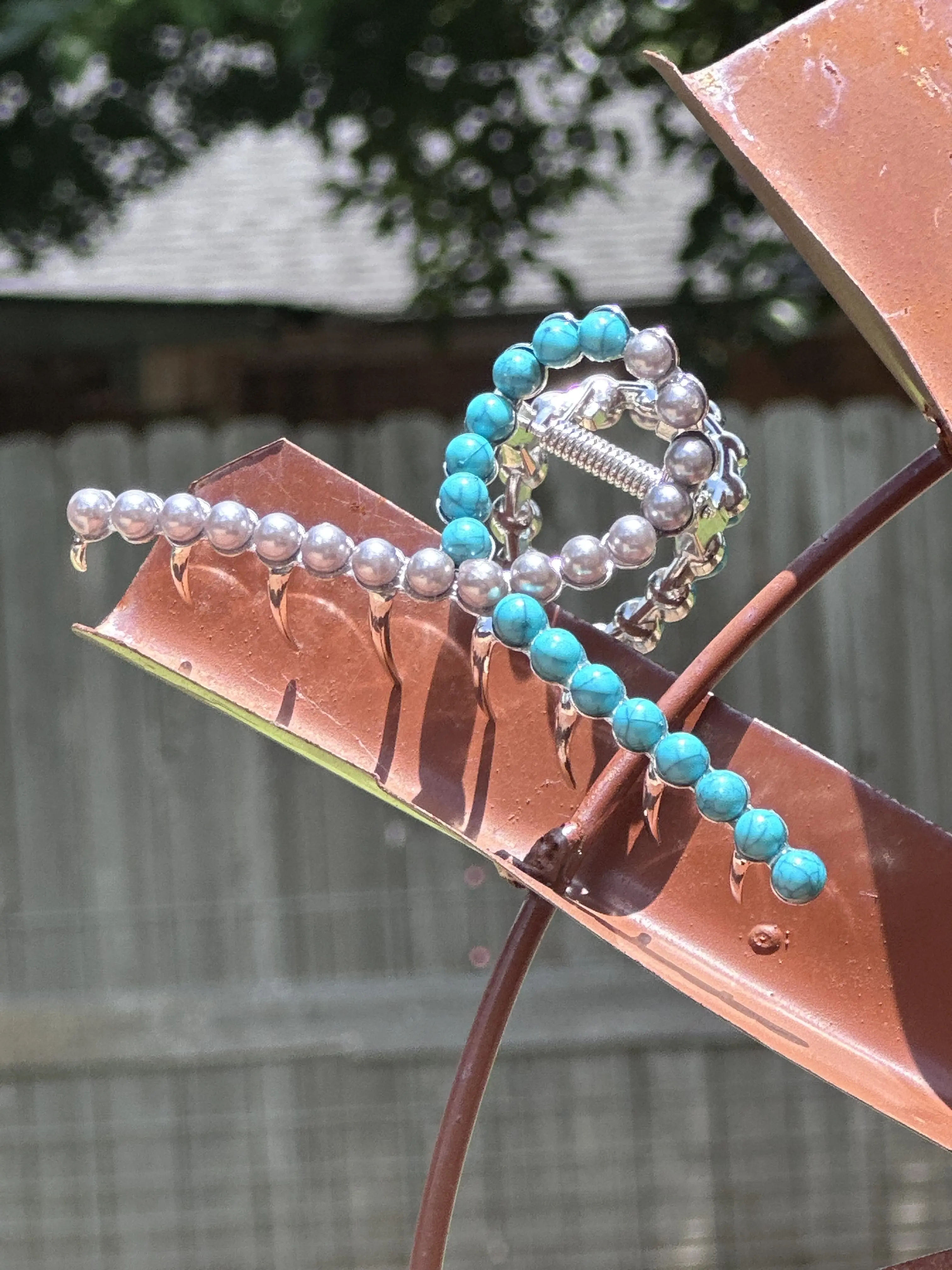 Half style claw clip