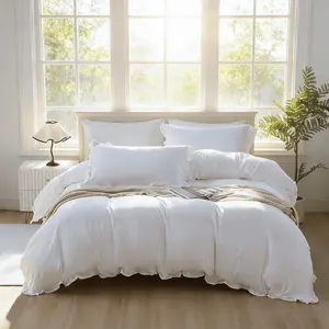 Pure Color Romantic Ruffled Sheet Set, 3 Piece Set Includes 1 Duvet Cover + 2 Pillowcases, No Insert Soft Comfortable Bedding for Home Bedroom Decor