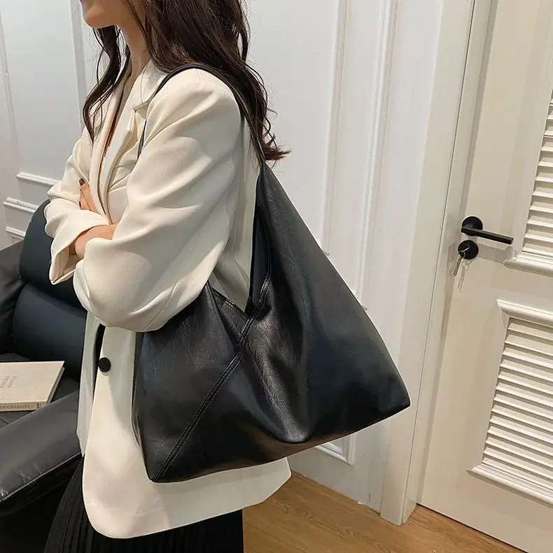 Large-Capacity Slouchy Hobo Bag for Women, Vintage Tote, Soft Crossbody Shoulder Bag with Fixed Strap and Zip Closure, Ideal for Daily Commute, Work, and Travel - Light Brown, Crossbody Bag