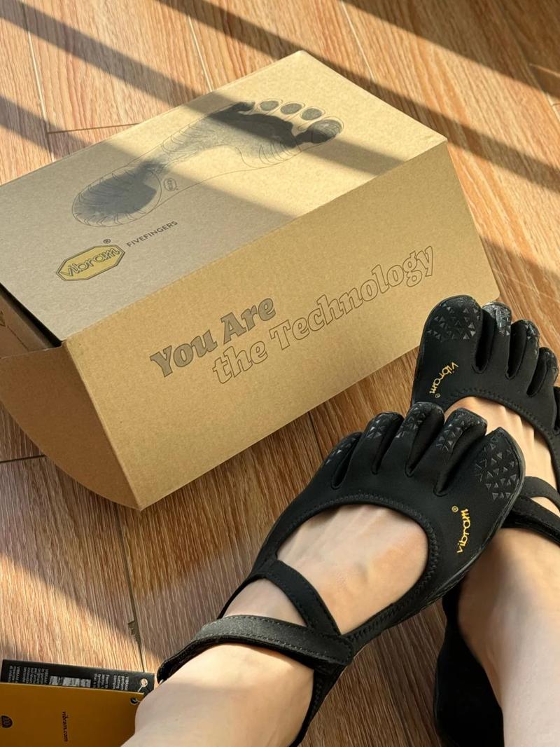 New Barefoot Magic Claw Five Finger Shoes Home Essentials Sock Shoes Multi-Purpose & Ultra-Portable Water Footwear