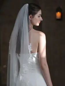 Elegant Single-Layer Bridal Veil with Lace Trim, Perfect for Wedding Travel Photography, Soft Veil Headdress for Brides