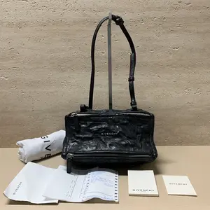 Pre-owned Givenchy Leather Shoulder Bags 7.8'' R2469 Shoulder Bag C1859629411 0323 T3 Mia