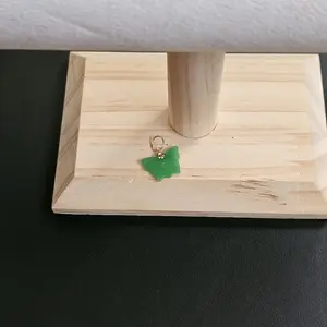 14k gold jade pendant