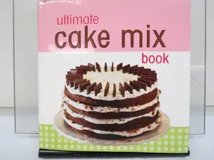 USED-Ultimate Cake Mix Book by Publications International (Hardcover)