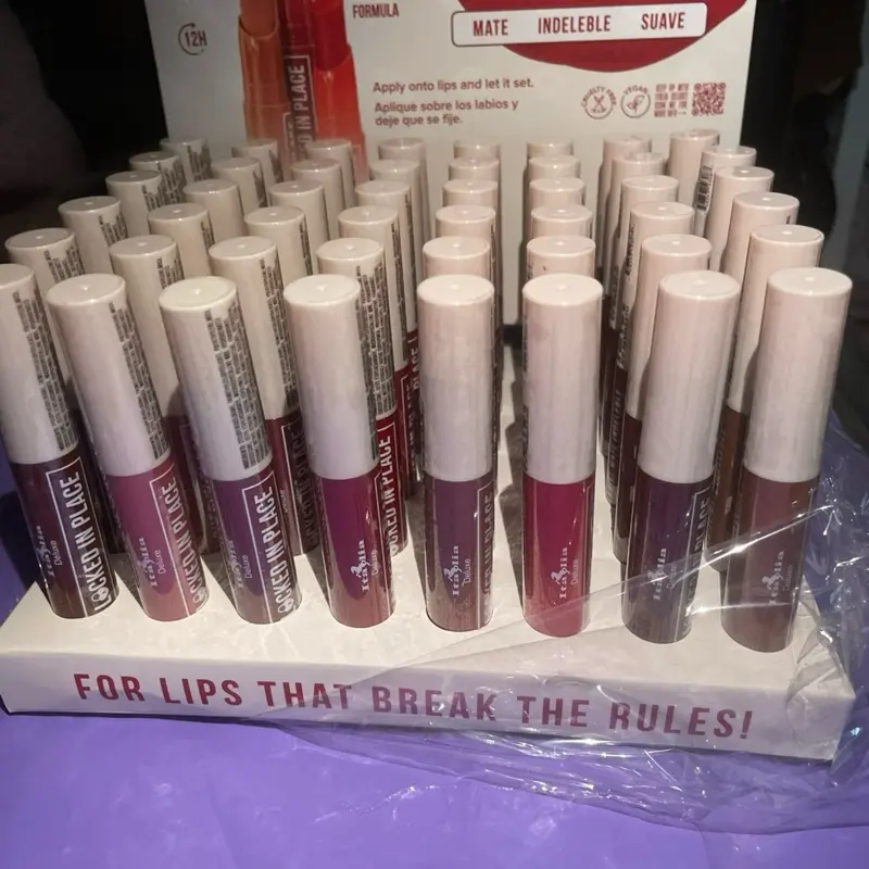 Italia deluxe Locked in place matte lipstick italia deluxe pigmented