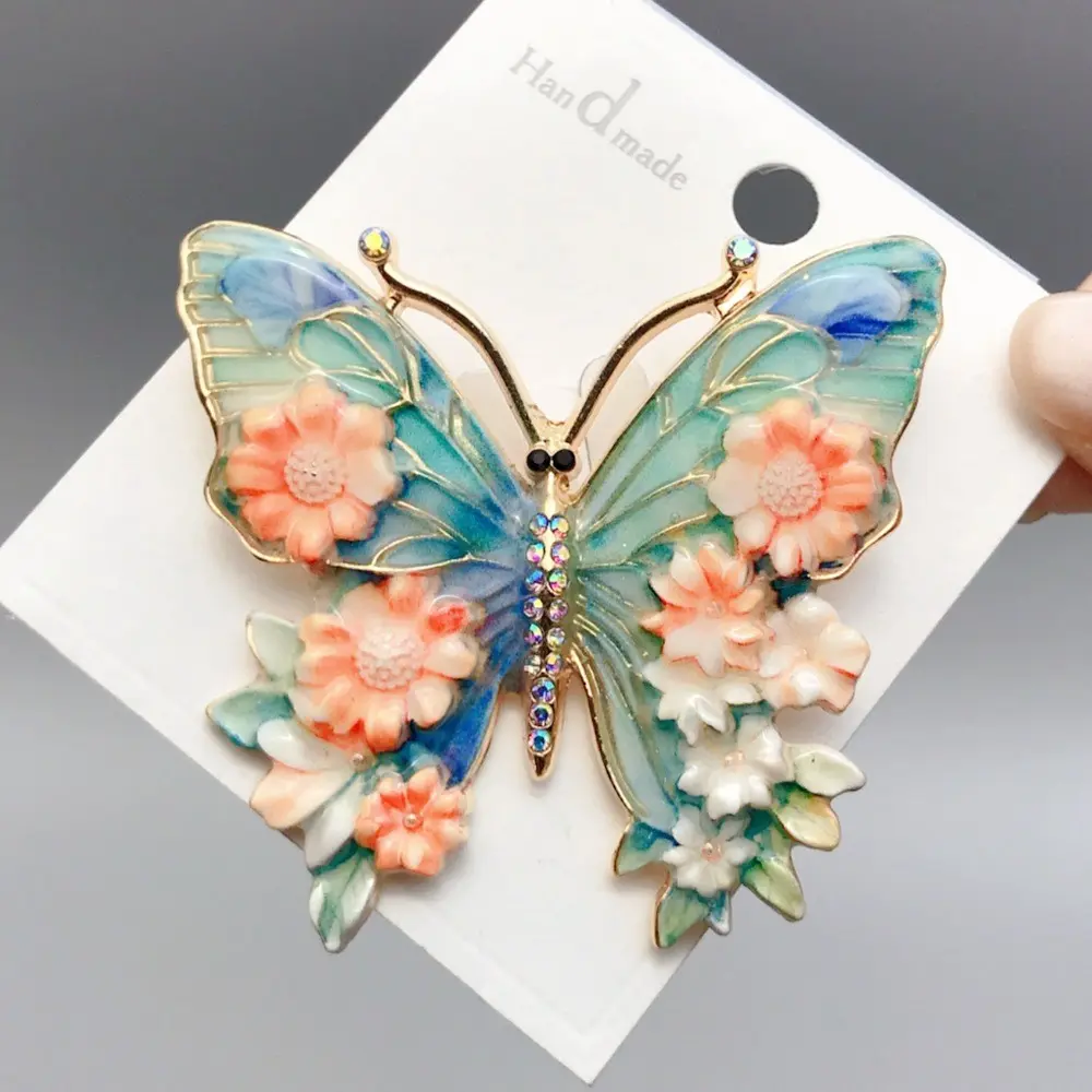 1 pc New Traditional Butterfly Brooch, Vintage Colorful Rhinestone Butterfly Pin, Coat Accessory, Elegant Fashion Jewelry, Floral Brooch, Alloy Brooch Pin