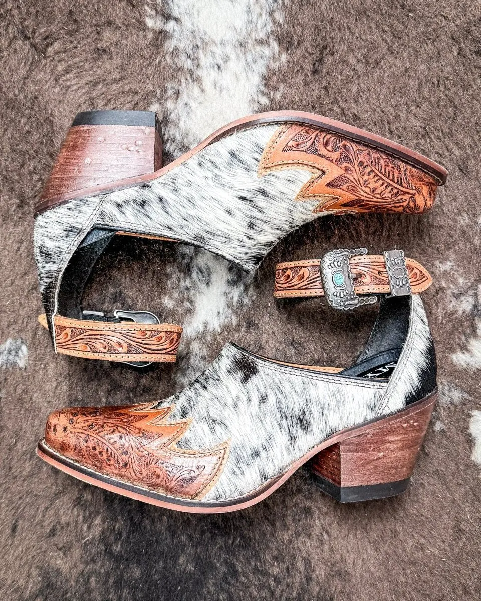 Women's Leather Buckle Sandal - Zora Canyon Mules, Stylish Footwear Shoe for Casual Wear