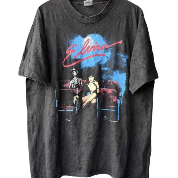 Vintage 1985 Elvira Mistress of the Dark Movie Unisex T-shirt, Scary & Funny Limited Edition, Spooky Season Tee