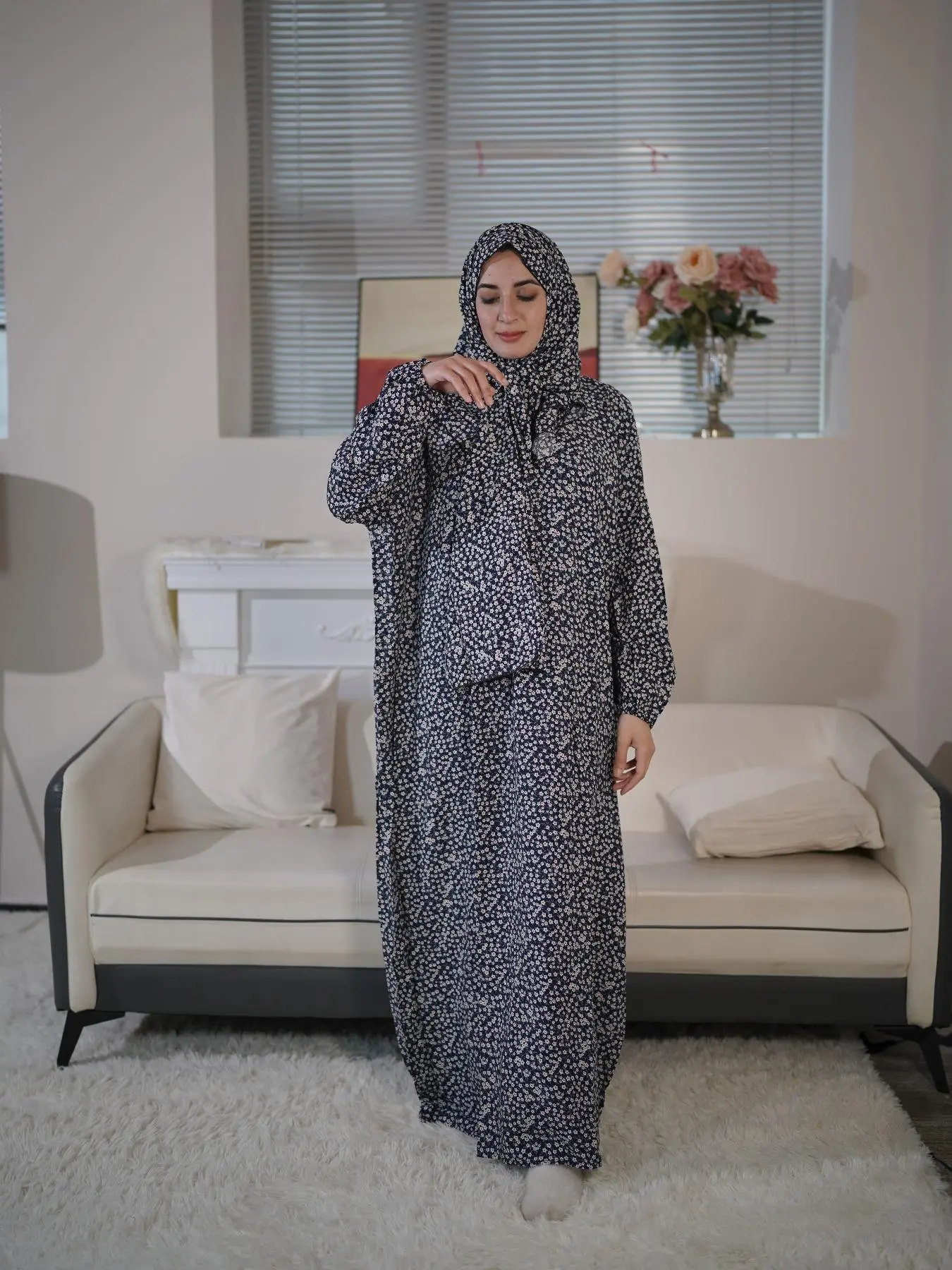 Women's Ditsy Floral Print Bishop Sleeve Arabian Dress with Hijab, Modest Long Sleeve Long Dress for Daily Wear, Muslim Dress, modest style dress, muslim outfits, Ladies Islamic Clothing, Modest Clothes for All Seasons