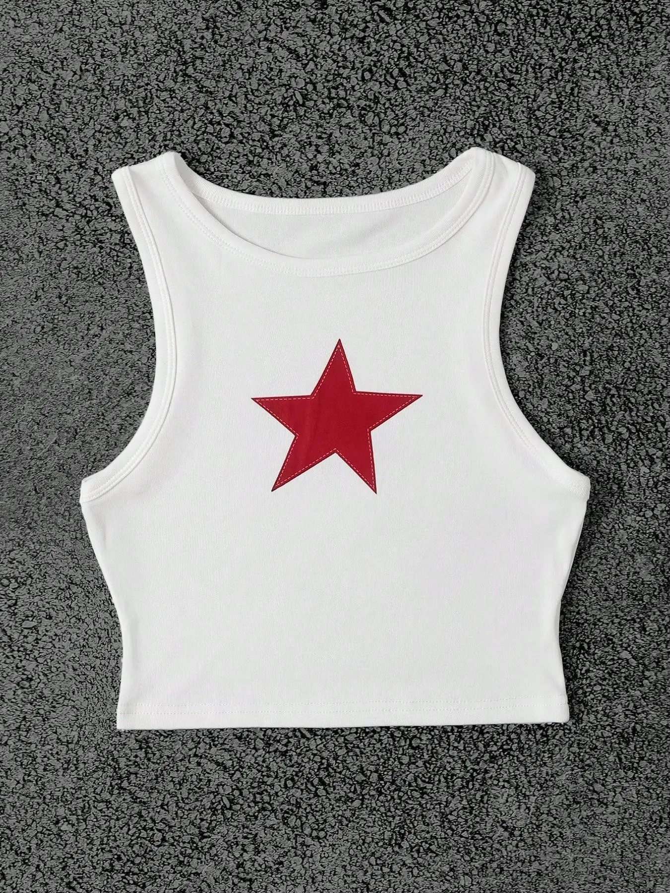 Women's Y2K Red Star Graphic Crop Tank Top | Sleeveless Design Ribbed Knit Cami, Casual Sleeveless Tops, 2000s Aesthetic Streetwear, Trendy Cropped Vest for Summer Outfits, Casual Daily Wear & Party Fashion, Womenswear