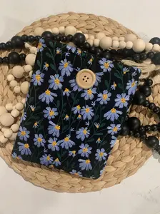 Blue and Black Daisy Kindle Sleeve, Padded kindle paperwhite sleeve, embroidered kindle case, padded ereader sleeve, tablet sleeve, kobo sleeve, booktok, book accessories, book gifts, reader gifts.