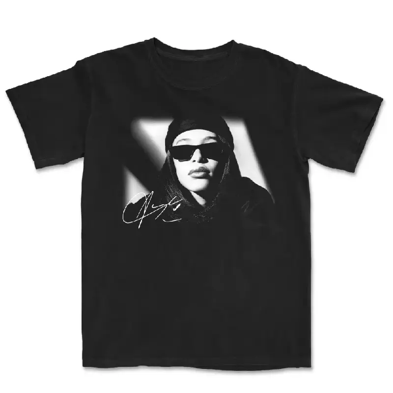 ? Aaliyah Vintage Graphic T-Shirt, 90s R&B Rap Bootleg Style Tee, Y2K Music Streetwear Top, Retro Hip Hop Fan Shirt, Classic Celebrity Inspired Graphic Apparel, Oversized Casual Short Sleeve Tee, Unisex Gift For Music Lovers & Aaliyah Fans