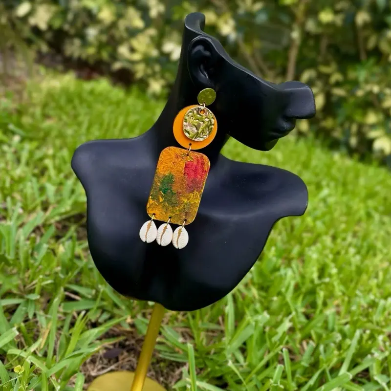 Artisanal earrings