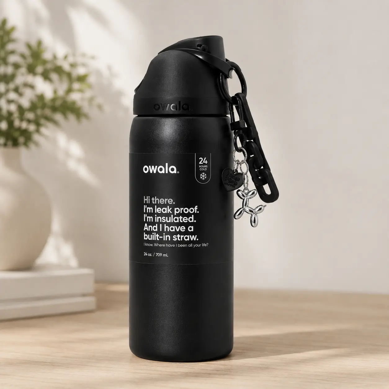 Owala FreeSip 32 Oz Insulated Stainless Steel Water Bottle Black with Balloon Dog Keychain Leak Proof BPA Free