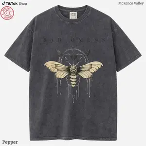 Bad Omens 2024 Tour Vintage 90s Graphic T Shirt, Black Band Tee Moth & Dripping Wax Design, Y2K Streetwear Casual Unisex Gift