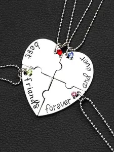 4-piece set of Forever Best friend necklace, creative necklace pendant made of love for good friends and best friends, fashionable jewelry with friendship charm for your best friend! Exquisite Jewelry Gift Love Heart Necklace