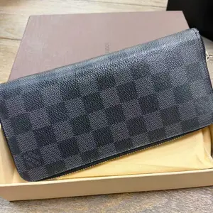 Pre-owned Louis Vuitton wallet