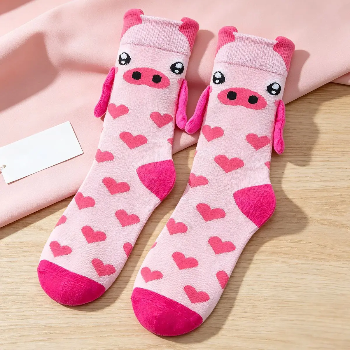 3D Pig Couple Magnetic Hold-Hands Crew Socks, Funny Cartoon Mid-Calf Sports Socks for Women & Men, Novelty Holiday Gift