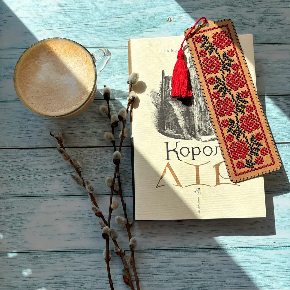 Cardboard Embroidery Kit Bookmark - Roses WLZ-003