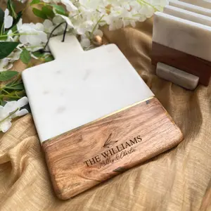 Custom Charcuterie Board with Handle, Family Name, Family Gift, Personalized Gift Idea, Unique Gift for Parents, Family Reunion