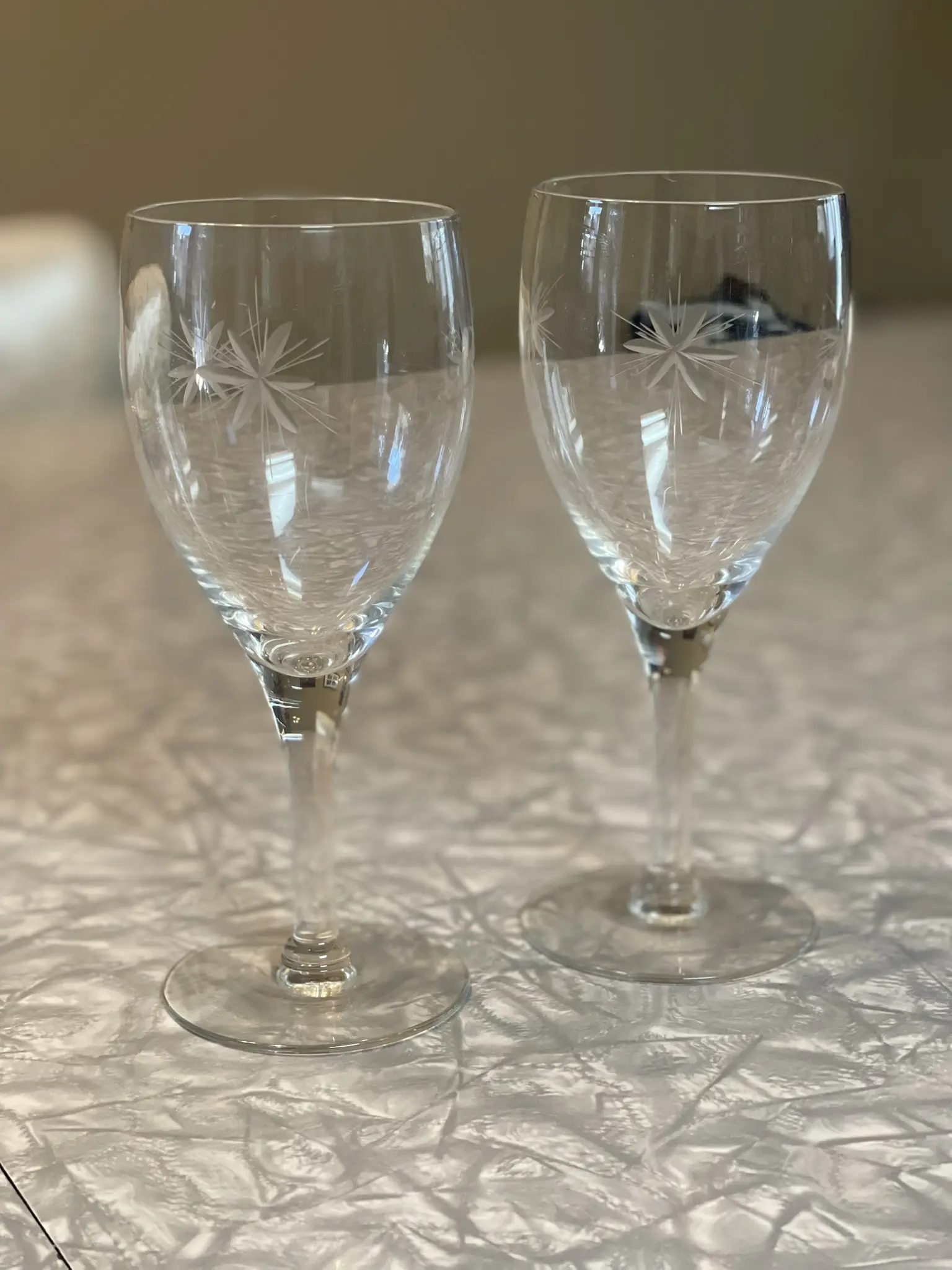 Vintage Starburst Etched Wine Glasses Set of 2 | Mid Century Modern Atomic Glassware
